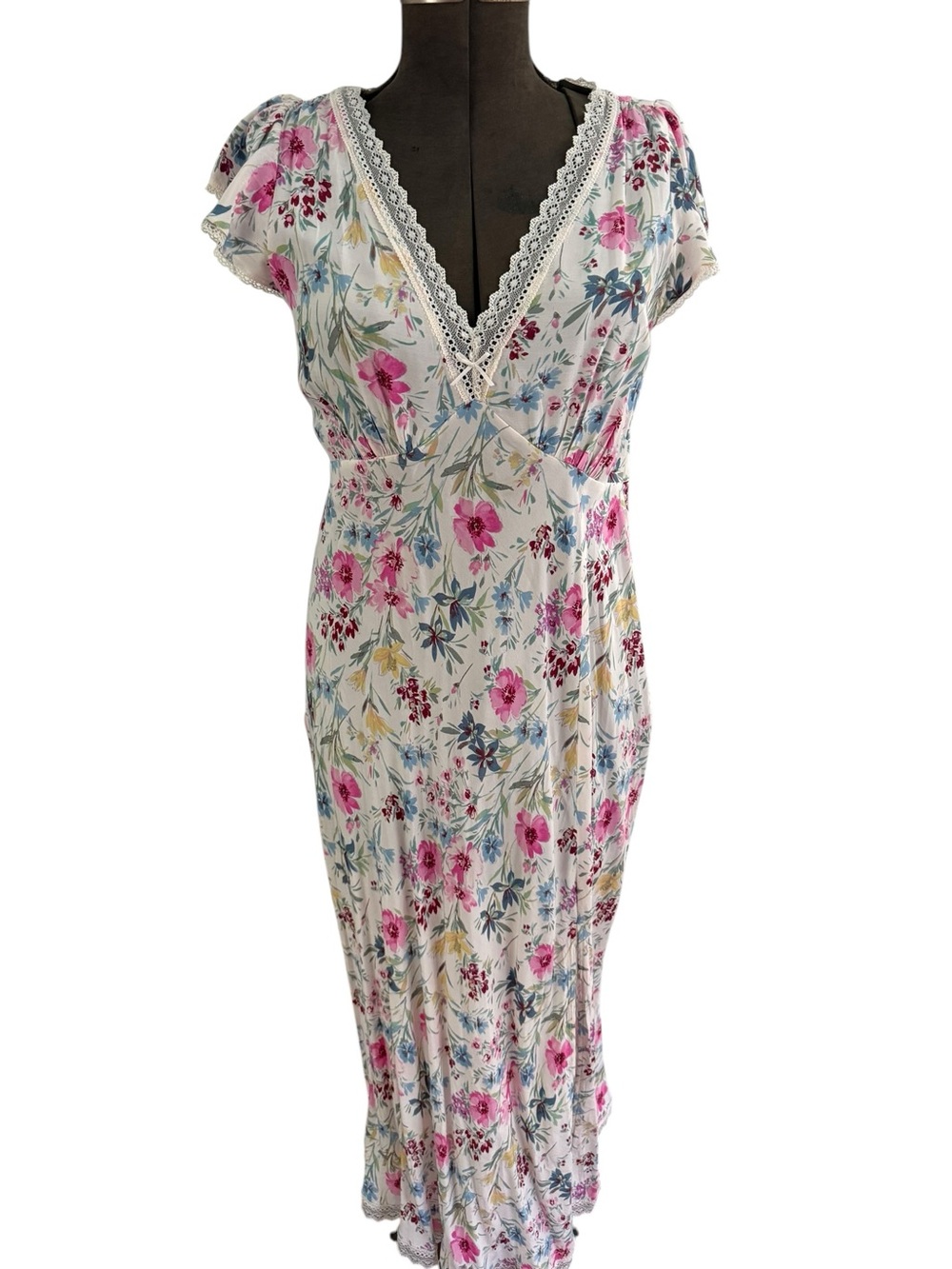 GAP Floral Midi Dress Lace Trim 100% Viscose Flutter Sleeve Size M NWOT